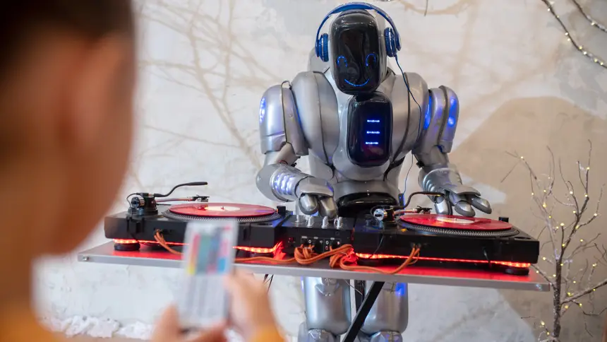 Robot Entertainment in the UAE